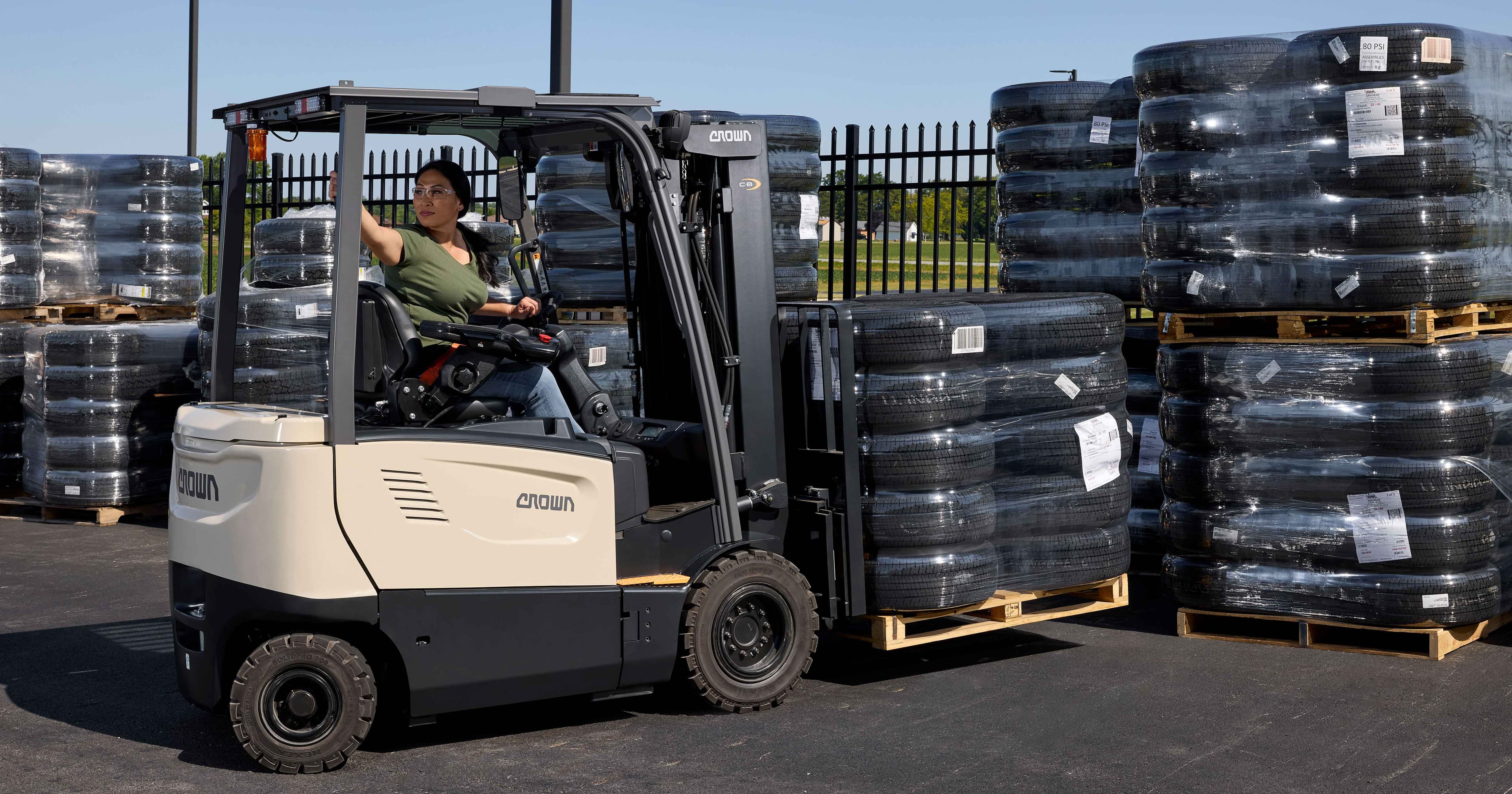 Crown Equipment Expands C-B Series Electric Forklifts