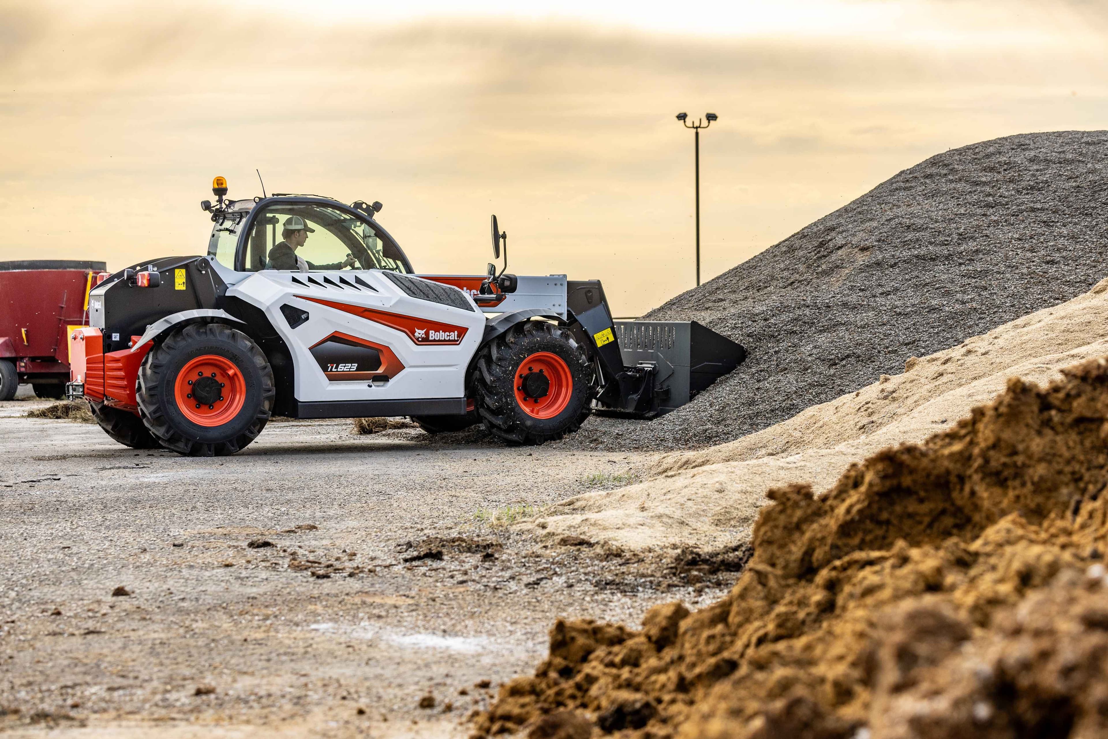 Bobcat Introduces the Powerful and Versatile TL623 Telehandler